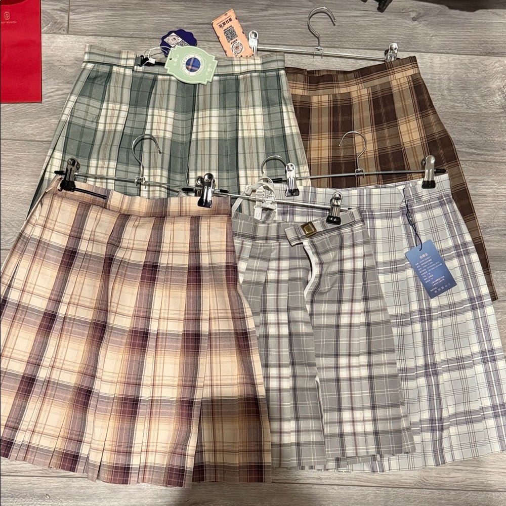 5 Plaid Women's Skirt set NWT imported from Japan